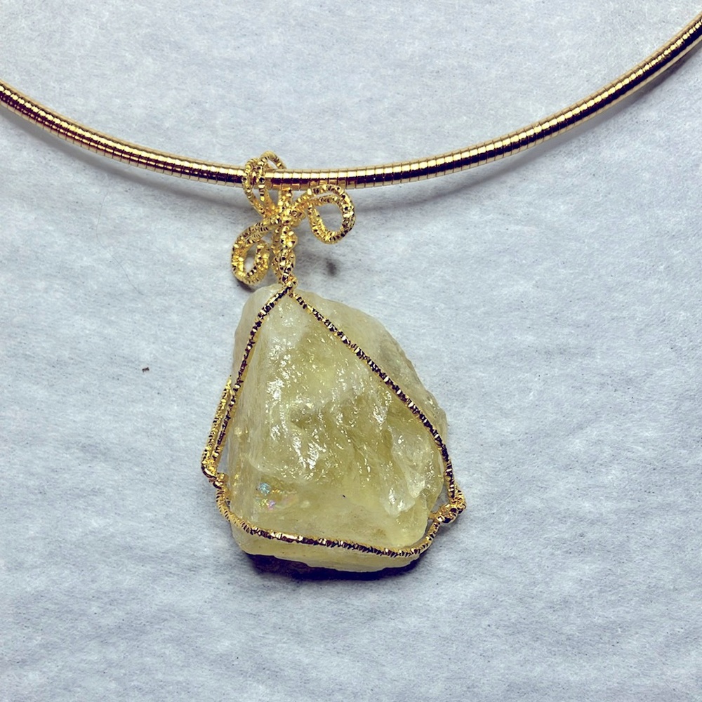 NWT yellow raw gemstone necklace